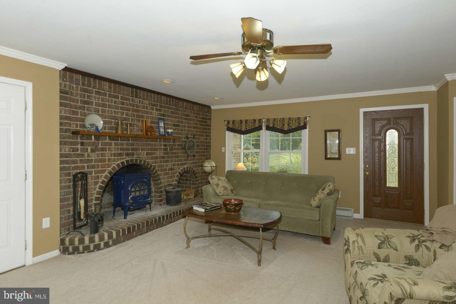 5002 Ten Oaks Road Clarksville, MD 21029 - Photo 10 of 28 Family Room