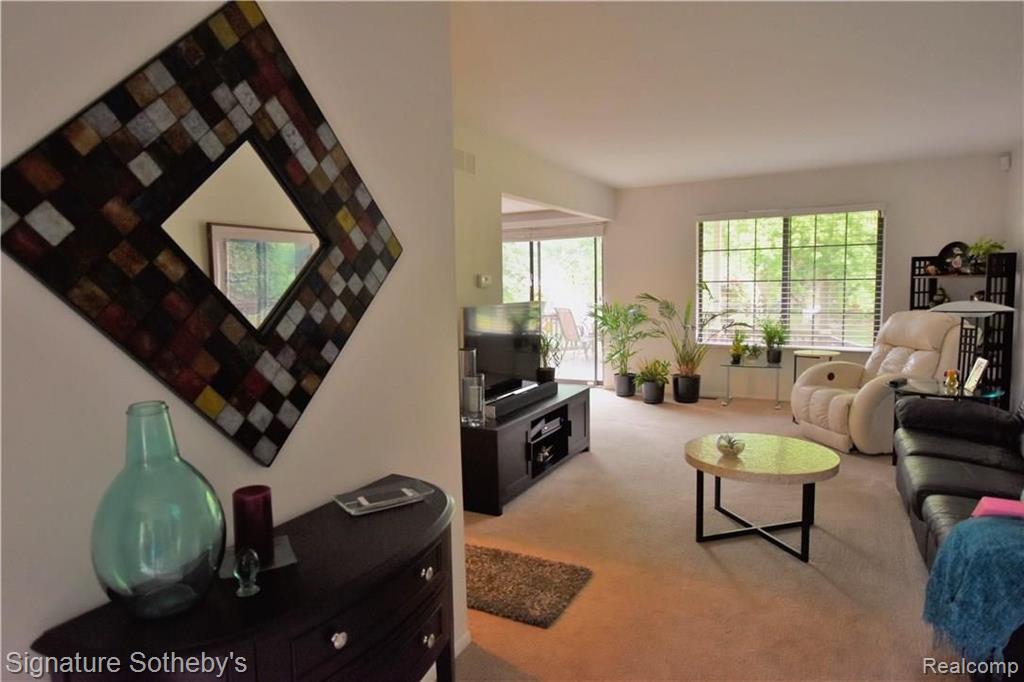 1907 Allenway Court, Unit 99 Rochester Hills, MI 48309 - Photo 2 of 20
