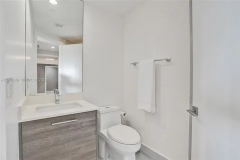 $1,895,000 | 650 Northeast 32nd Street, Unit 3901, Miami, FL 33137