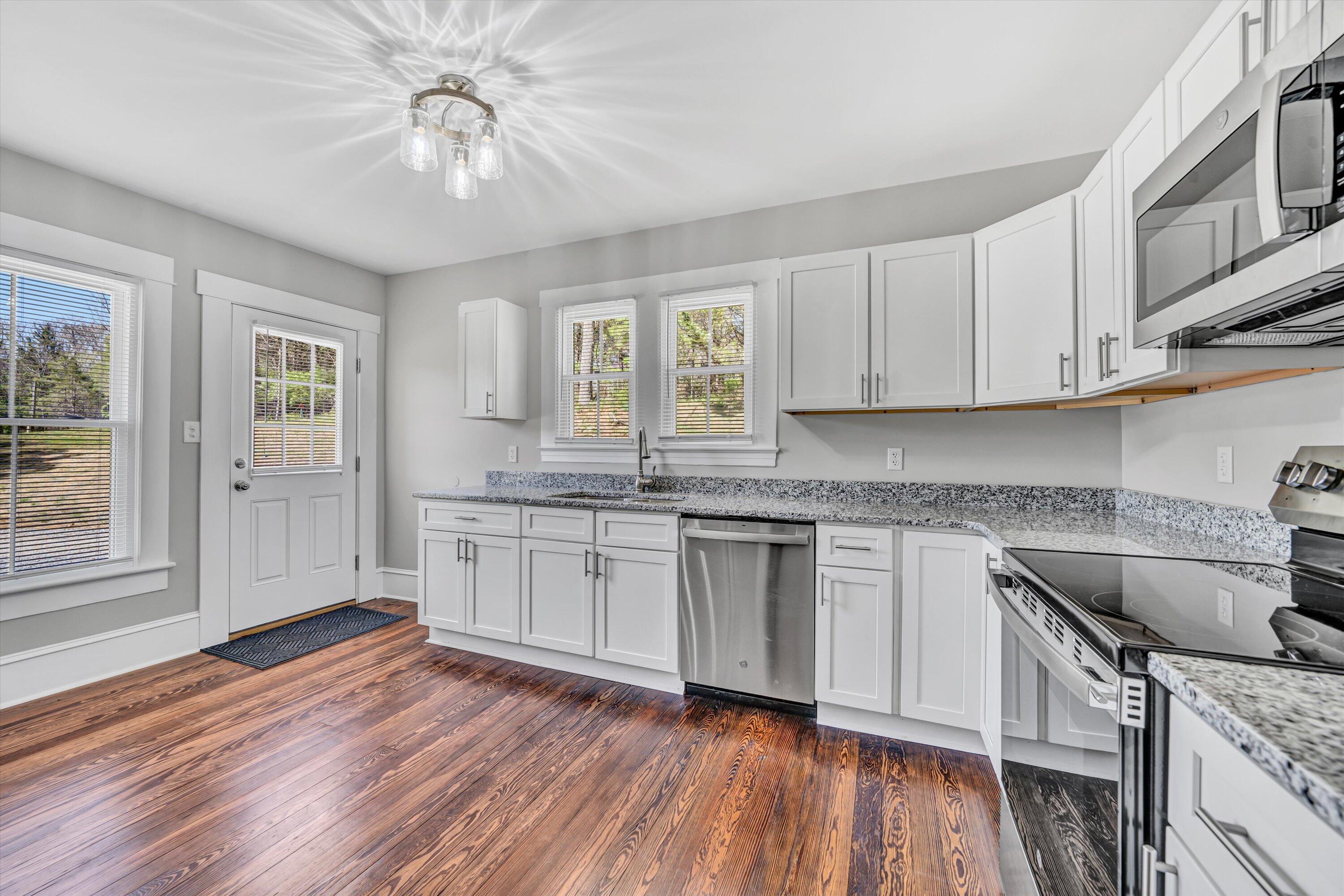 319 Trinity Road Troutville, VA 24175 - Photo 16 of 37 16-DSC00271