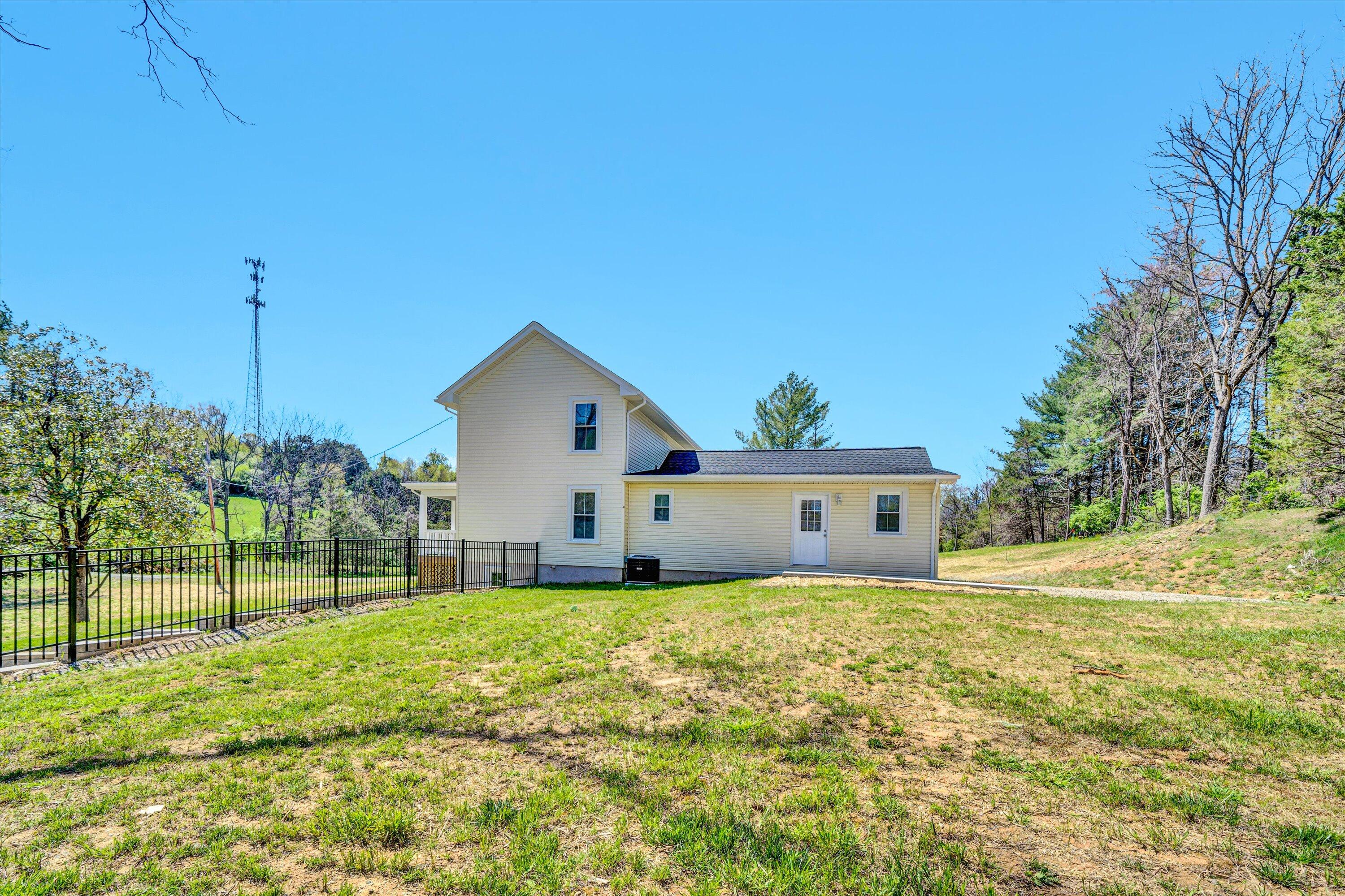 319 Trinity Road Troutville, VA 24175 - Photo 32 of 37 32-DSC00396