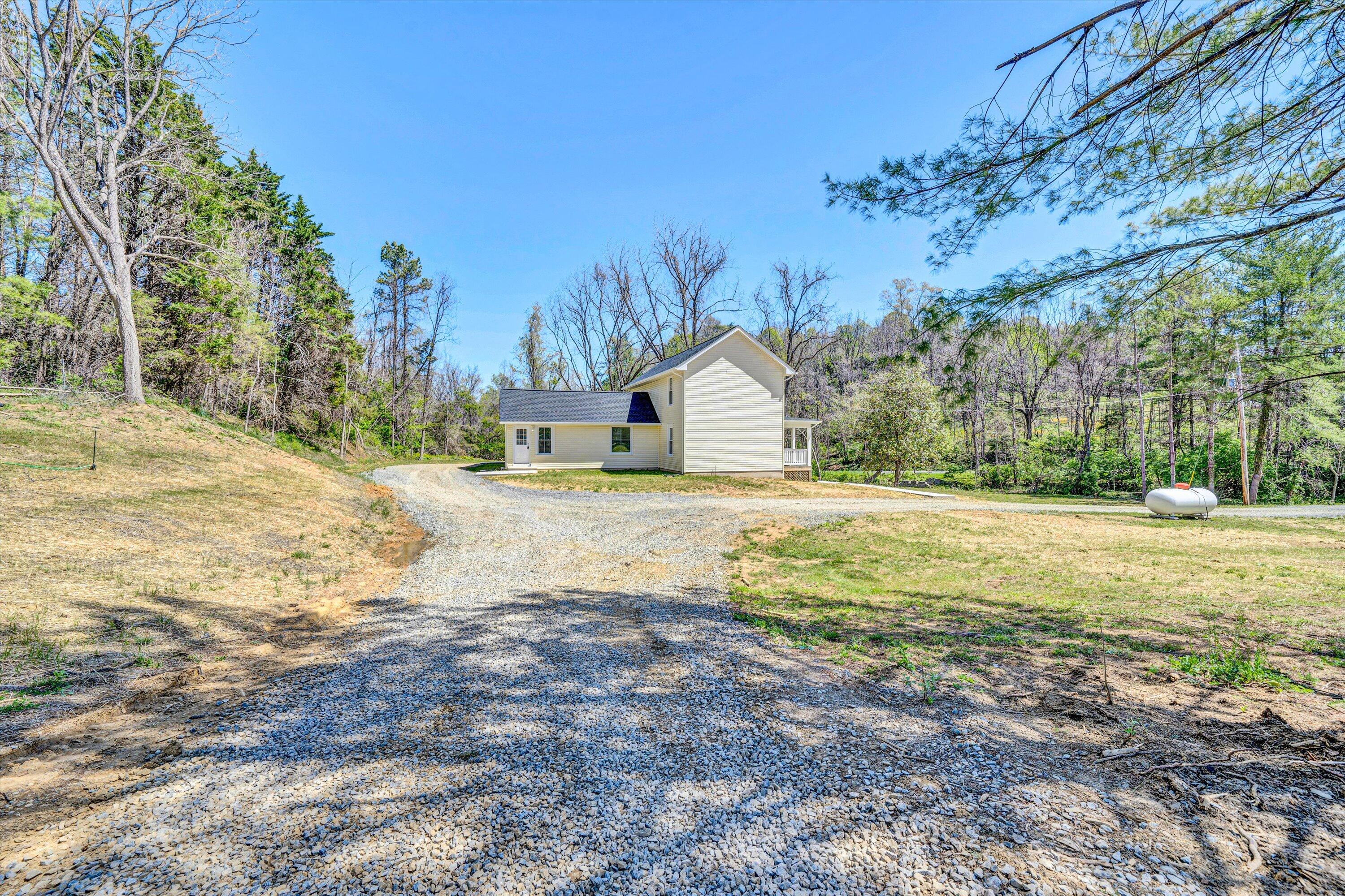 319 Trinity Road Troutville, VA 24175 - Photo 34 of 37 34-DSC00406