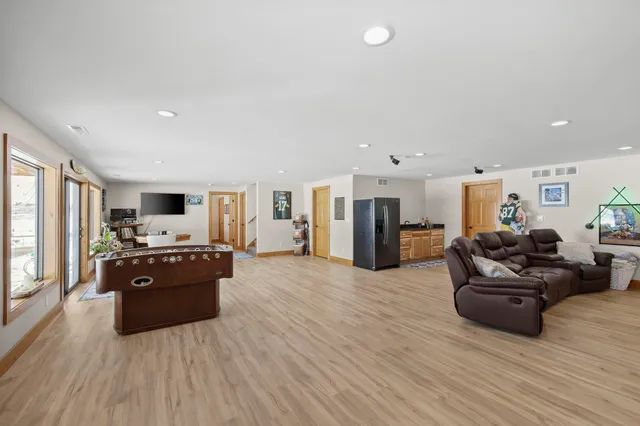 $749,000 | N8776 Island View Drive, New Lisbon, WI 53950