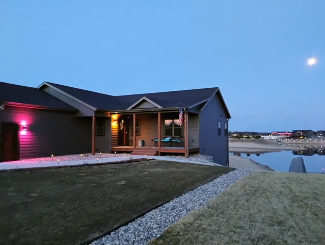 $749,000 | N8776 Island View Drive, New Lisbon, WI 53950