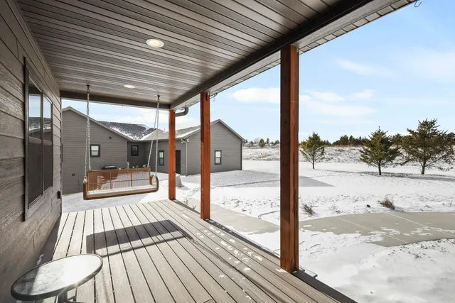 $749,000 | N8776 Island View Drive, New Lisbon, WI 53950