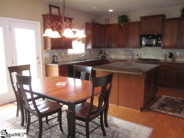22 Buckhannon Road Greenville, SC 29607 - Photo 8 of 25 Gallery Image 8