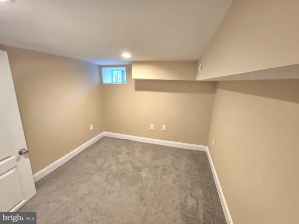 a view of utility room with washer and dryer