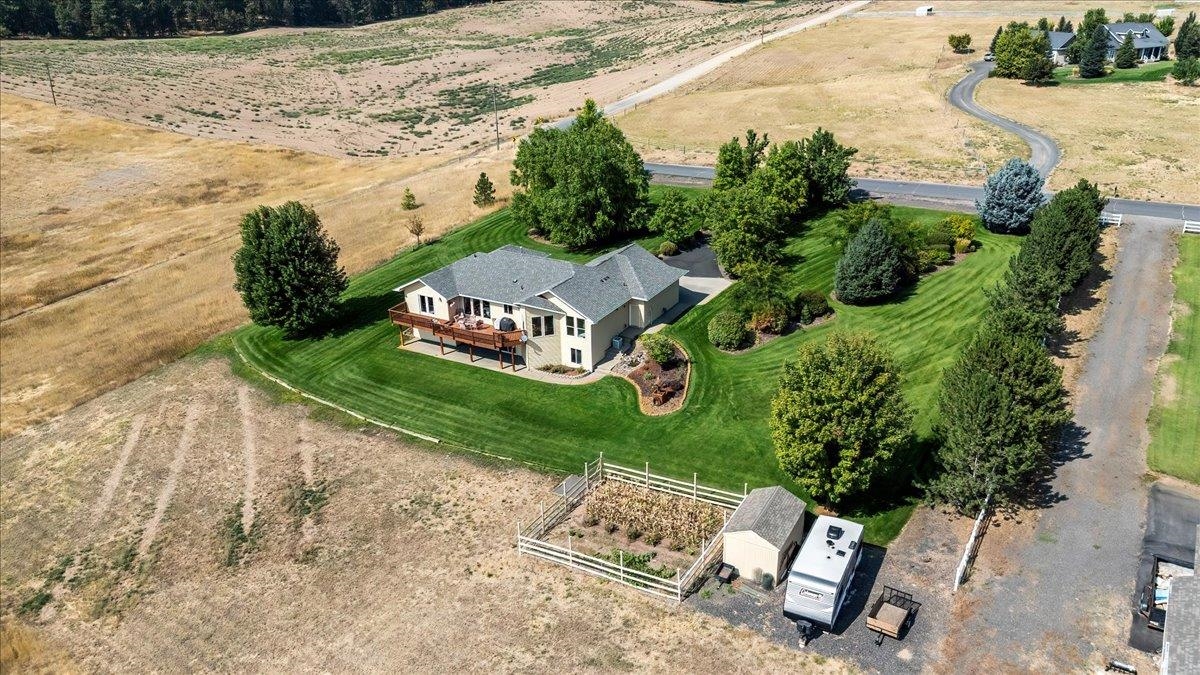 304 East Burk Road Colbert, WA 99005 - Photo 33 of 36 Gallery Image 33