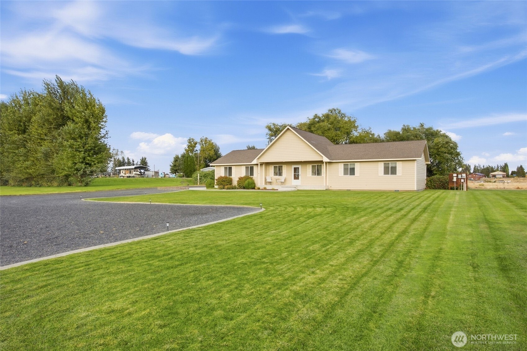 3489 Rd F Northeast Moses Lake, WA 98837 - Photo 5 of 40 Gallery Image 5