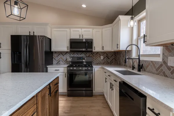 $684,900 | 13455 North Co Rd 425 East, Roachdale, IN 46172