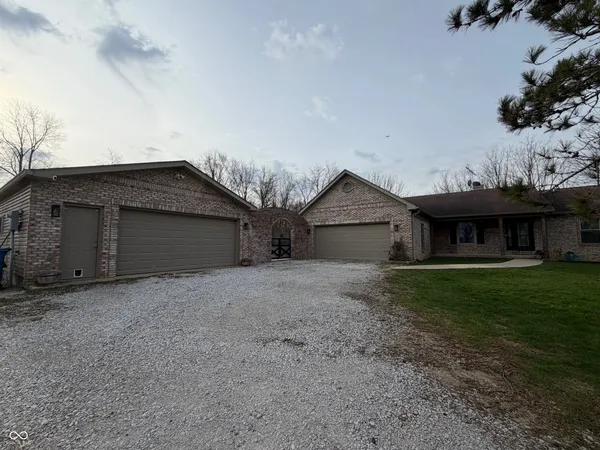 $684,900 | 13455 North Co Rd 425 East, Roachdale, IN 46172