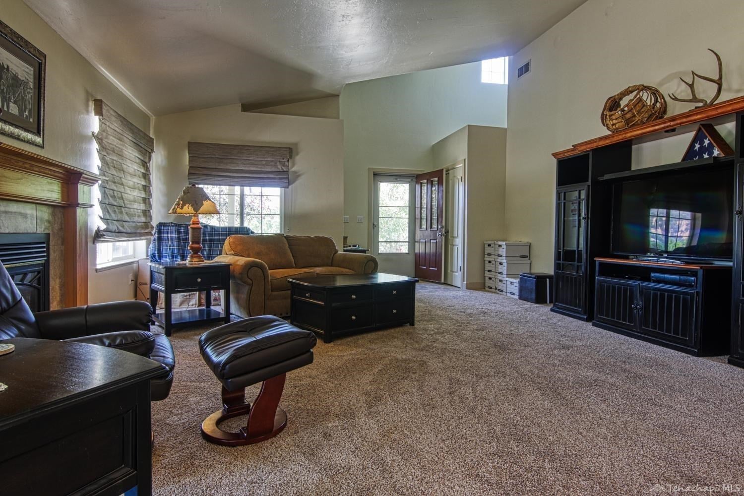 29720 North Lower Valley Road Tehachapi, CA 93561 - Photo 9 of 52 Gallery Image 9