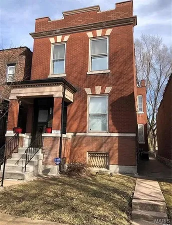 $287,000 | 2920 Virginia Avenue, St. Louis, MO 63118