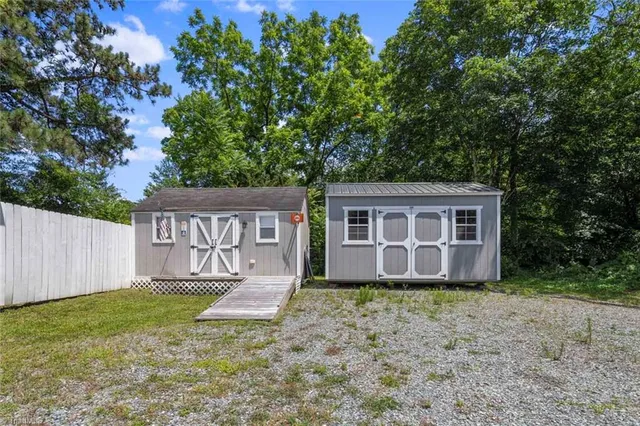 $257,000 | 207 Bingham Street, Carthage, NC 28327