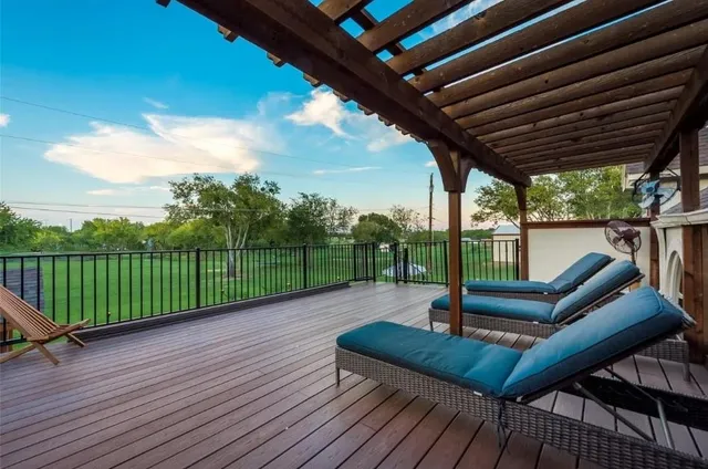 $1,250,000 | 51 Stage Coach Road, Fort Worth, TX 76244