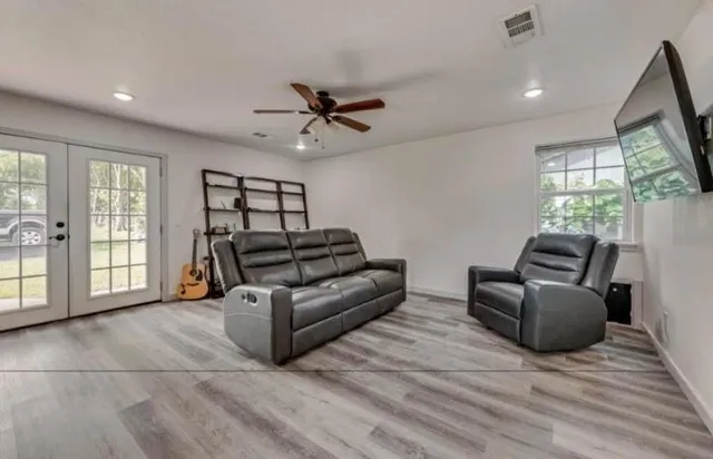 $1,250,000 | 51 Stage Coach Road, Fort Worth, TX 76244