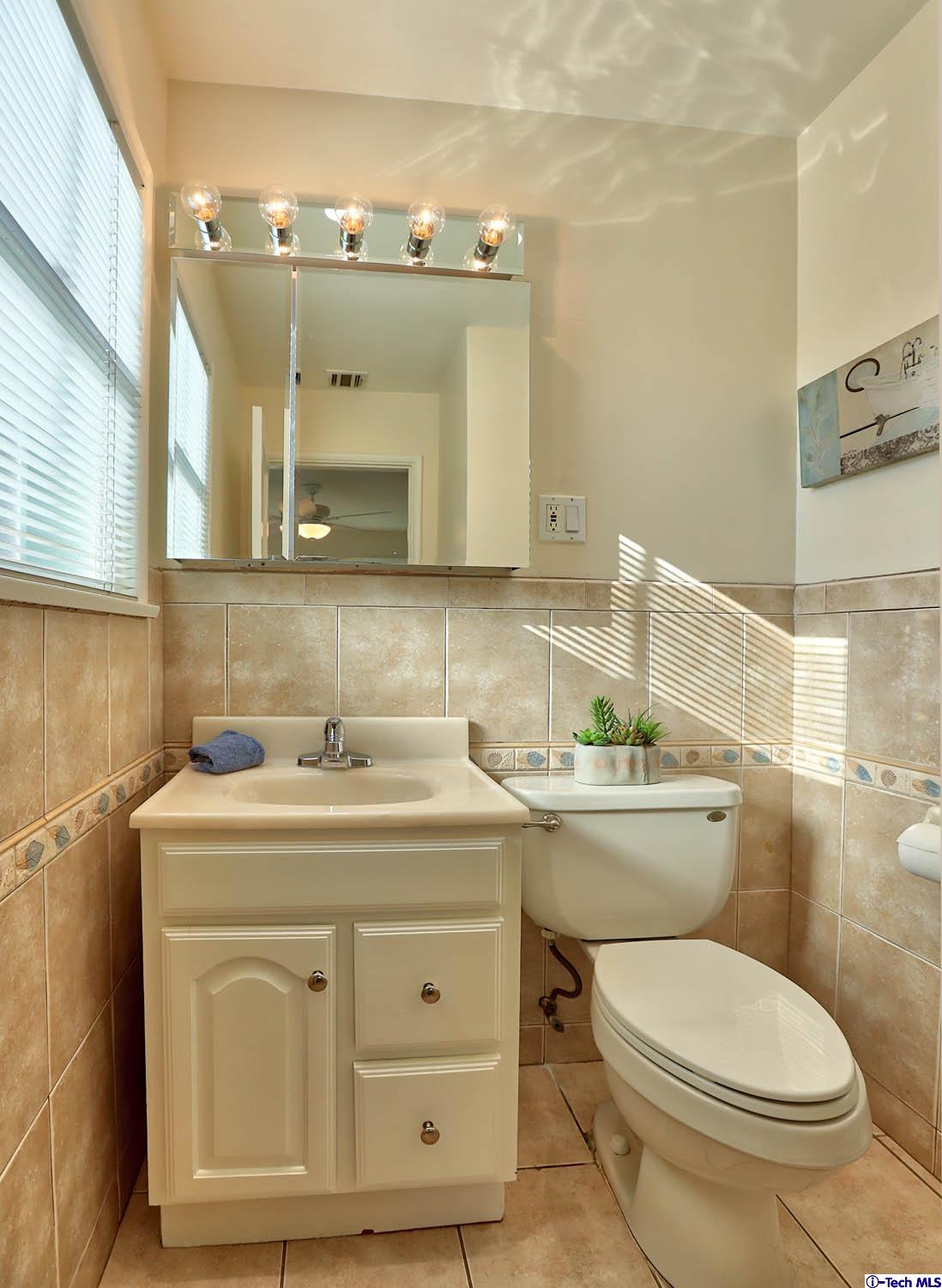 1060 Medford Road Pasadena, CA 91107 - Photo 21 of 46 Gallery Image 21