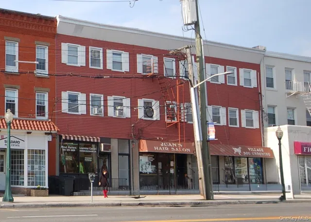 $2,700 | 142 West Boston Post Road, Unit 2A, Mamaroneck, NY 10543