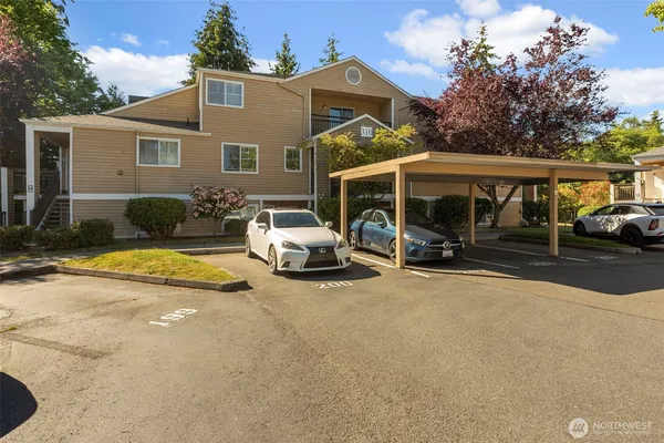 $349,990 | 5300 Harbour Pointe Boulevard, Unit 310F, Mukilteo, WA 98275