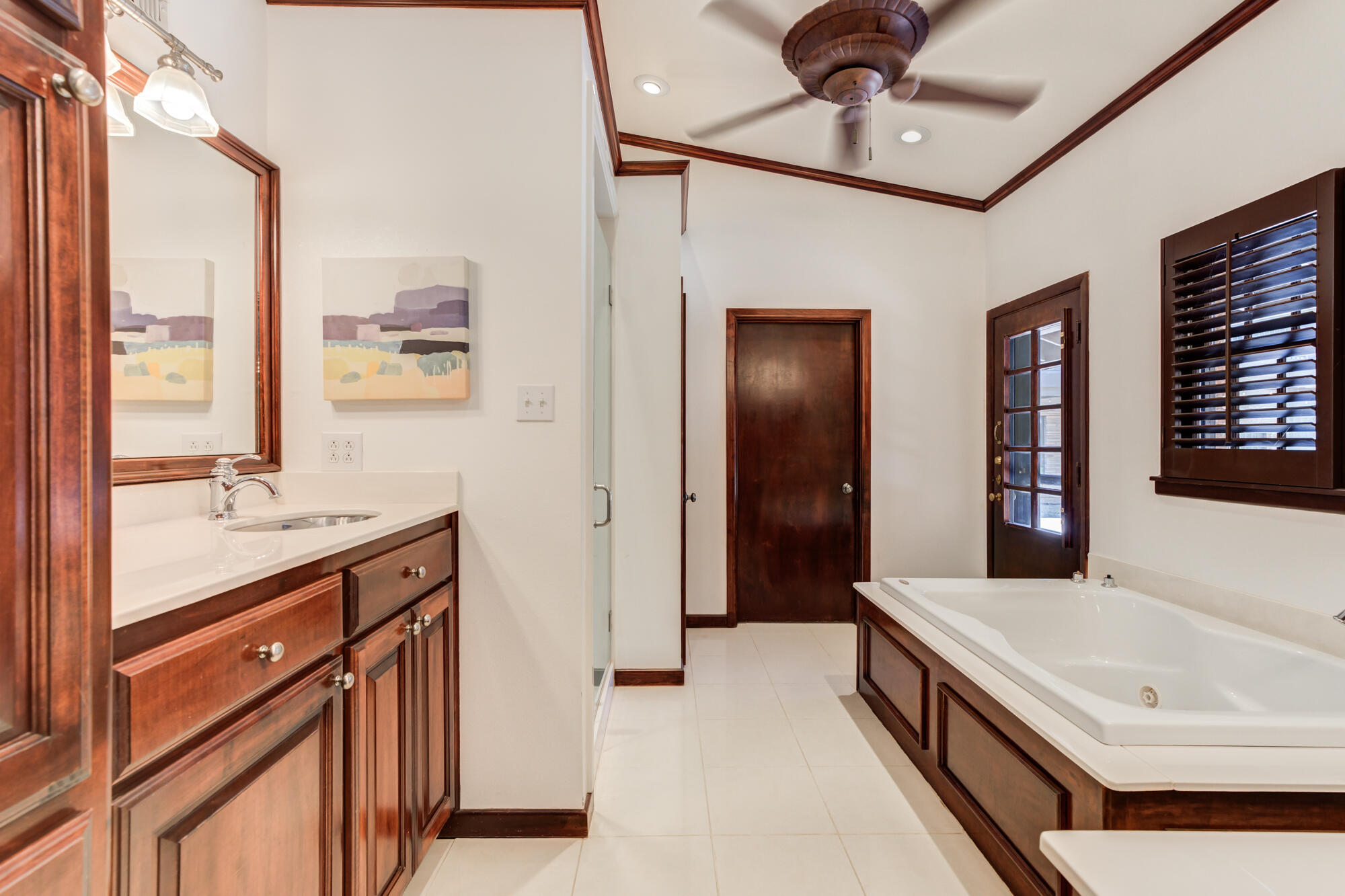 4902 19th Street Lubbock, TX 79416 - Photo 43 of 72 2nd Primary Bathroom