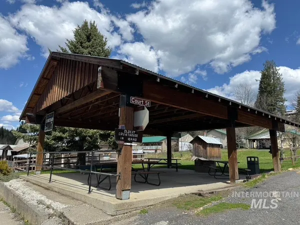$110,000 | 121 Court Street, Pierce, ID 83546