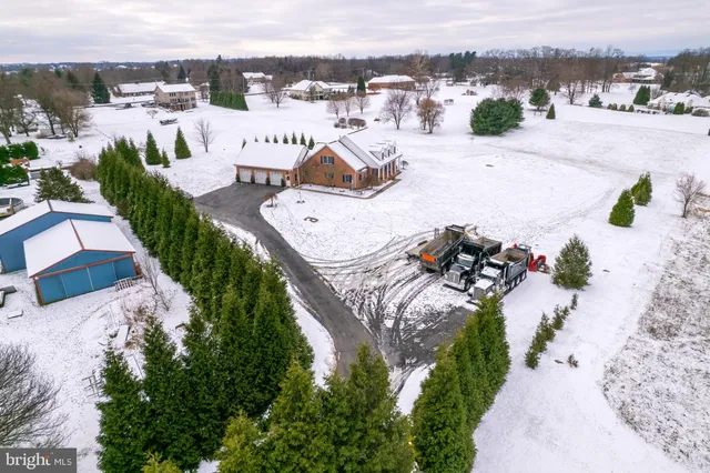 $775,900 | 1709 Ragged Edge Road, Chambersburg, PA 17202