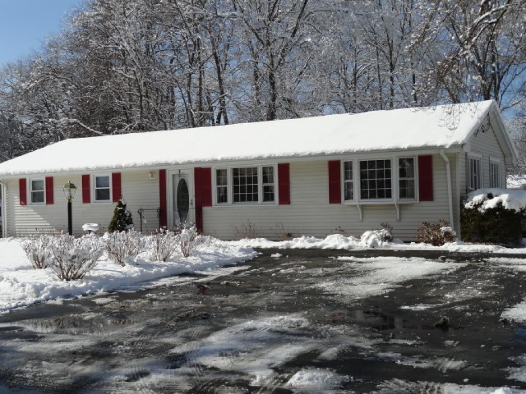 4 Dana Road Salem, NH 03079 - Photo 1 of 24
