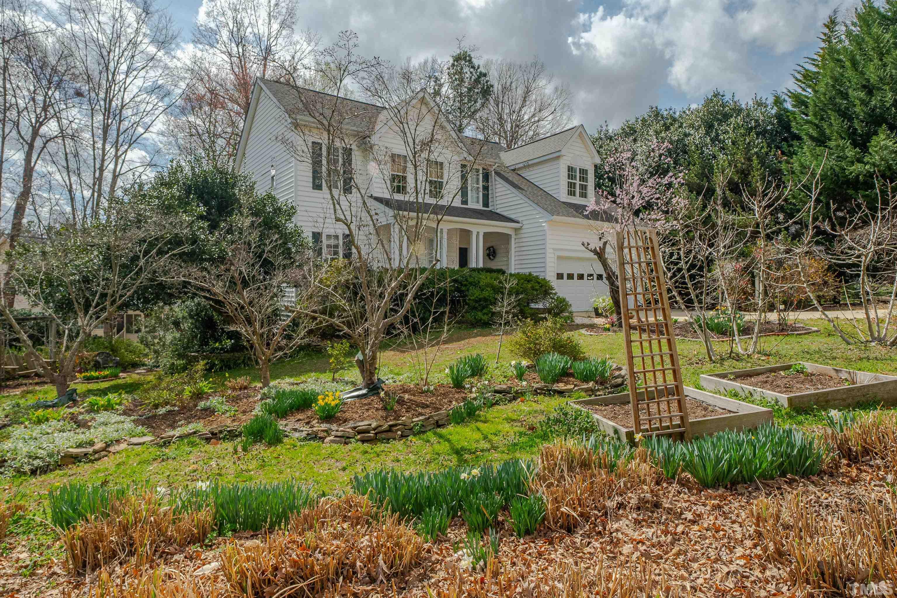 1301 Red Twig Road Apex, NC 27502 - Photo 3 of 42 Gallery Image 3