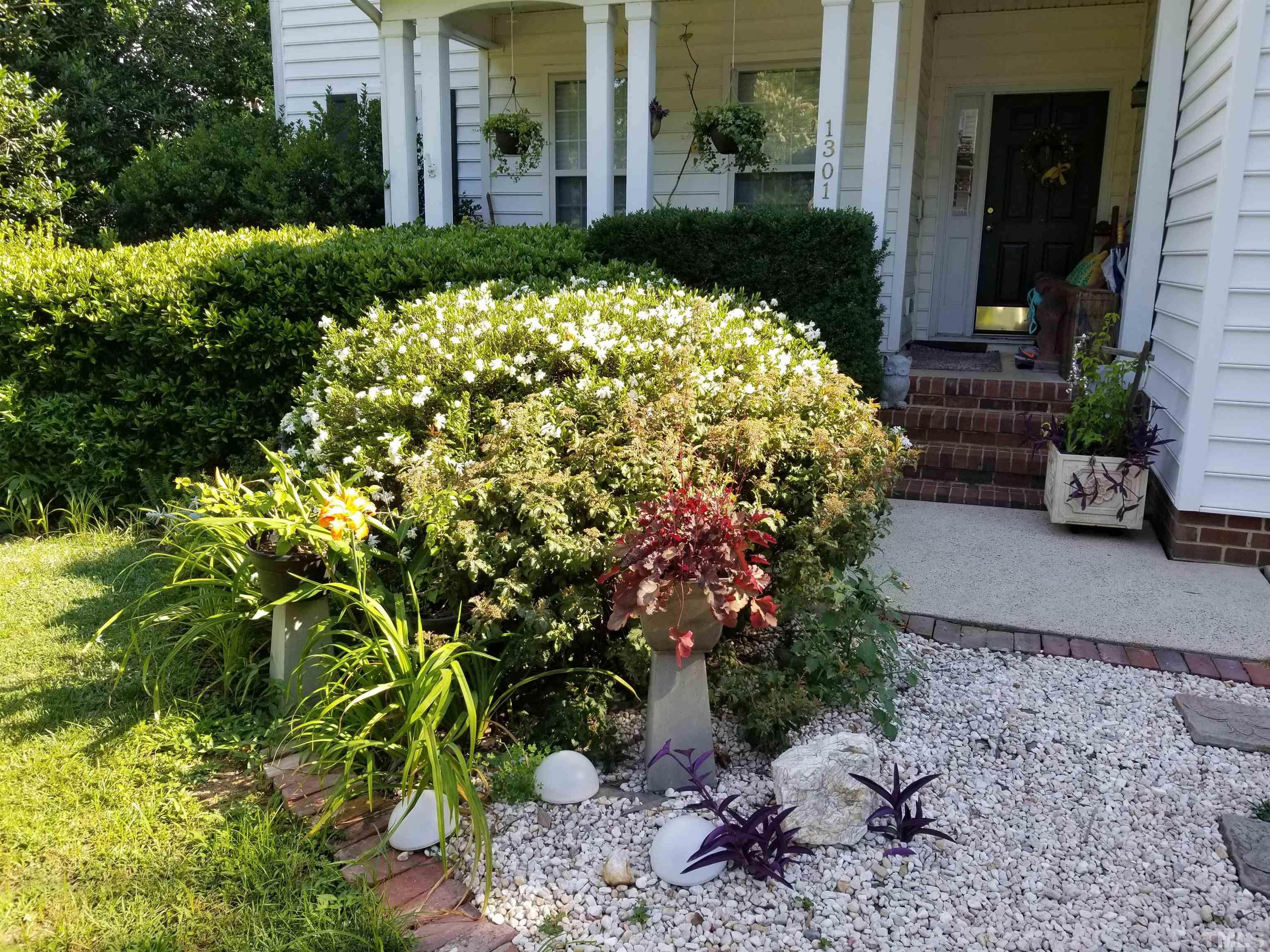 1301 Red Twig Road Apex, NC 27502 - Photo 34 of 42 Gallery Image 34