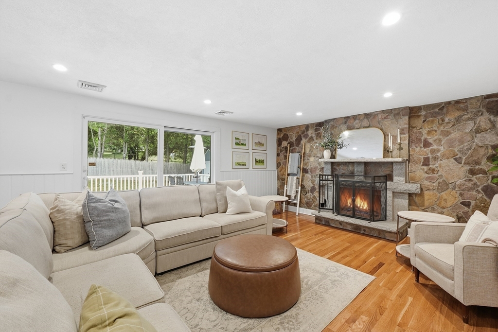 74 Framingham Road Marlborough, MA 01752 - Photo 15 of 41