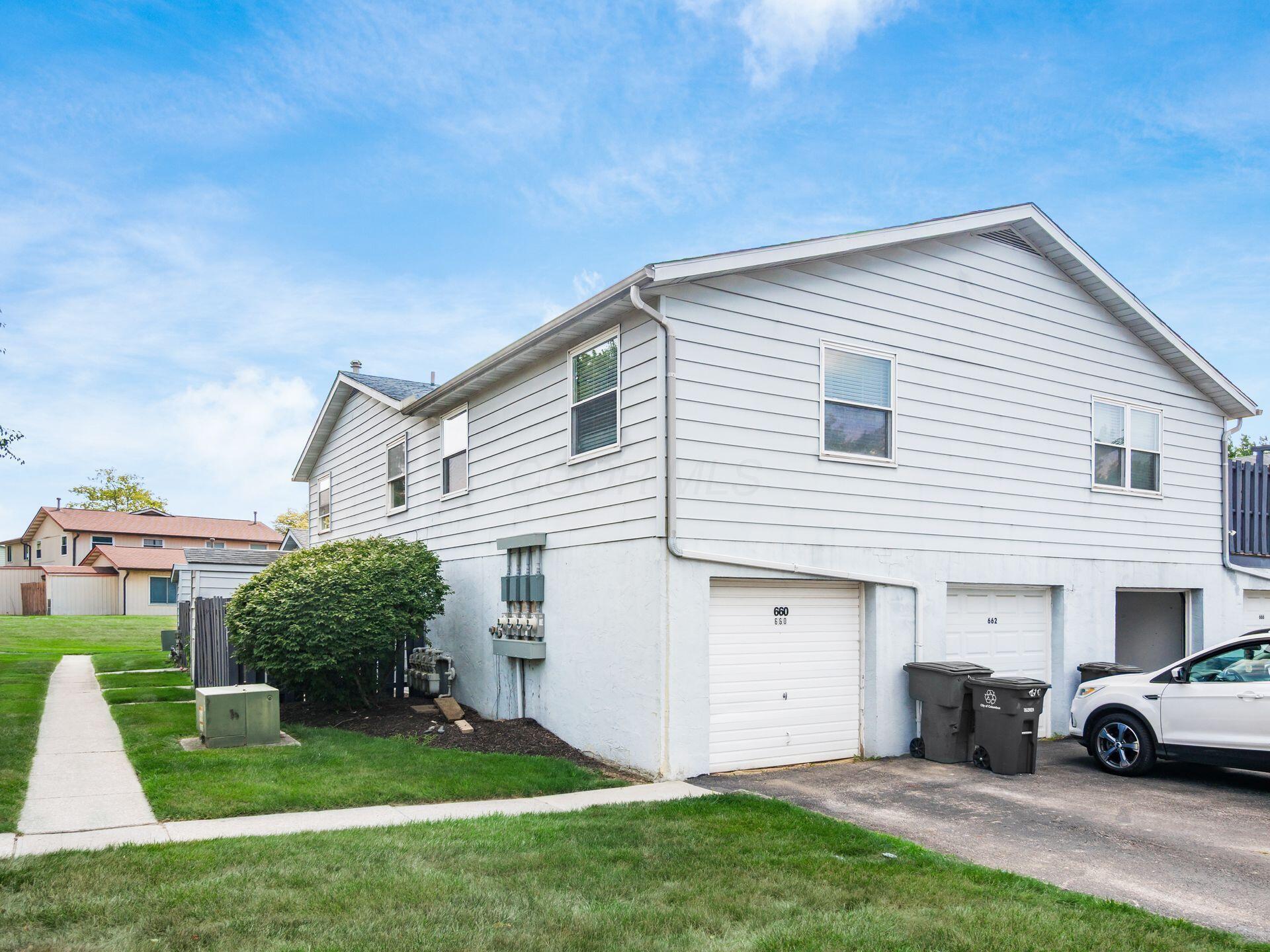 660 Cherry Hollow Road, Unit E Columbus, OH 43228 - Photo 35 of 36 037_ Rd Columbus OH 43228 USA