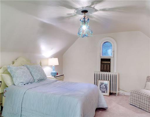 929 Wellesley Road Highland Park, PA 15206 - Photo 13 of 18 Bedroom. Third Floor Retreat or Bedroom !