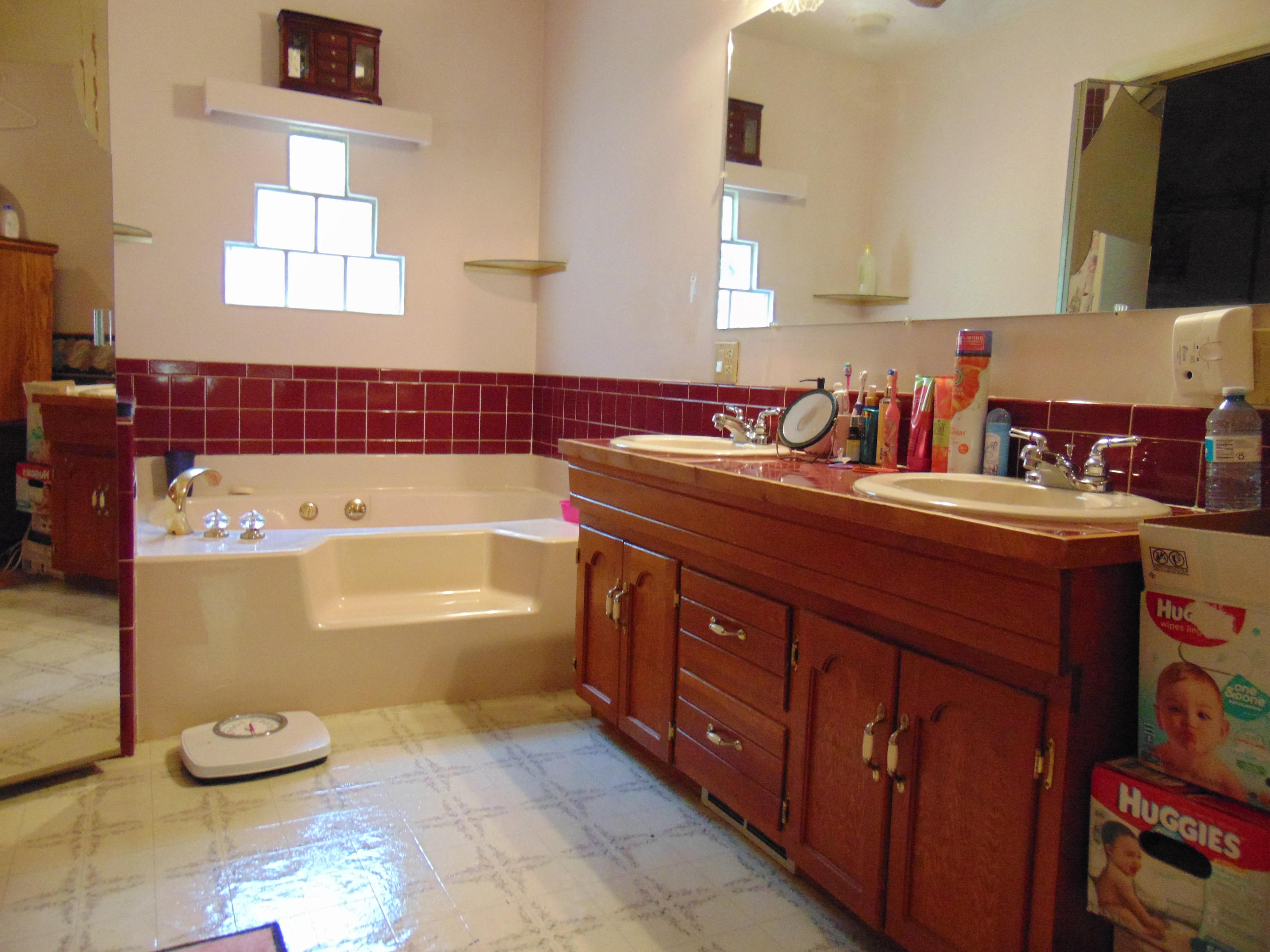 520 Spring Street Clinton, TN 37716 - Photo 12 of 32 DSC01320