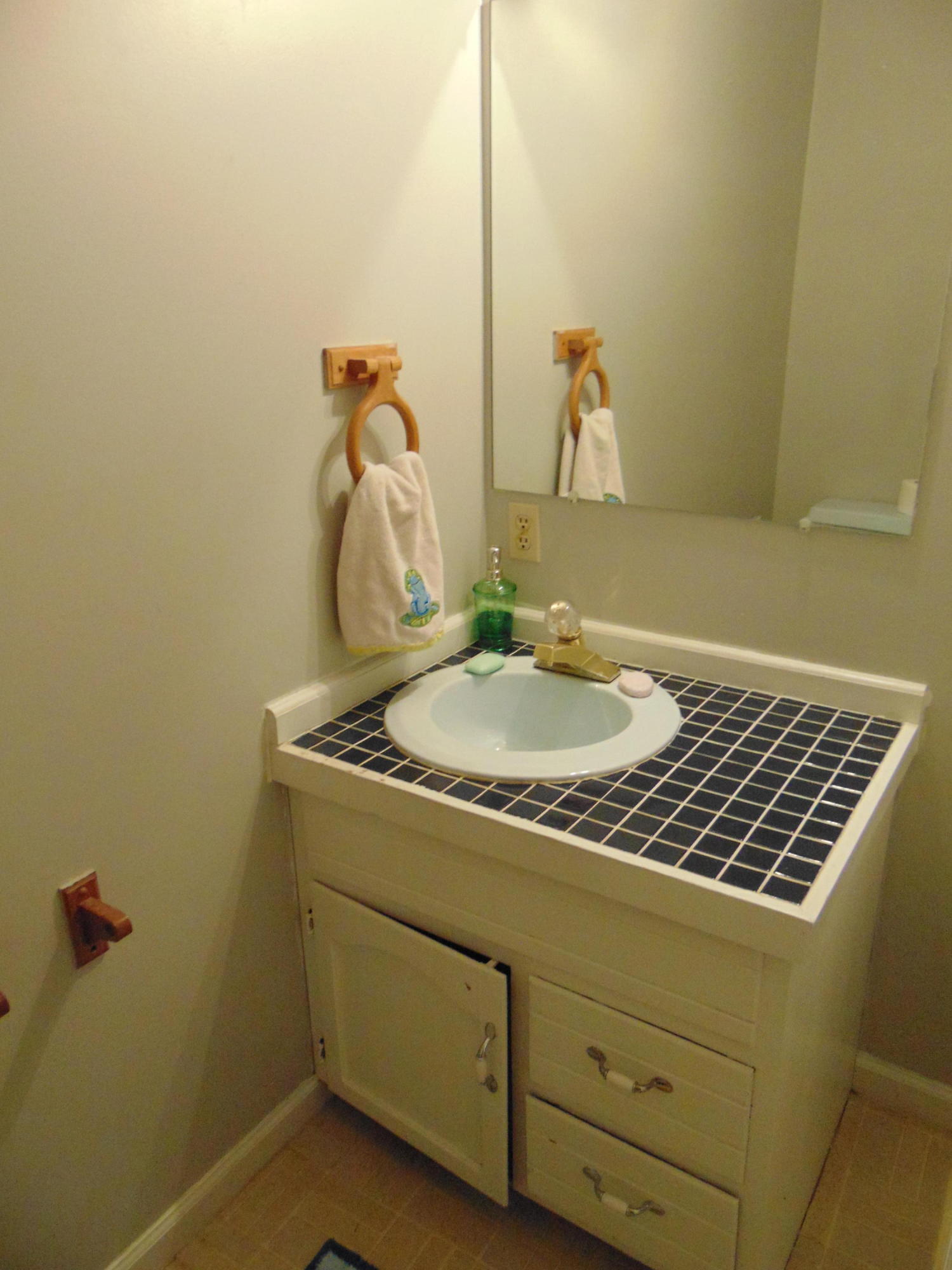 520 Spring Street Clinton, TN 37716 - Photo 23 of 32 DSC01333