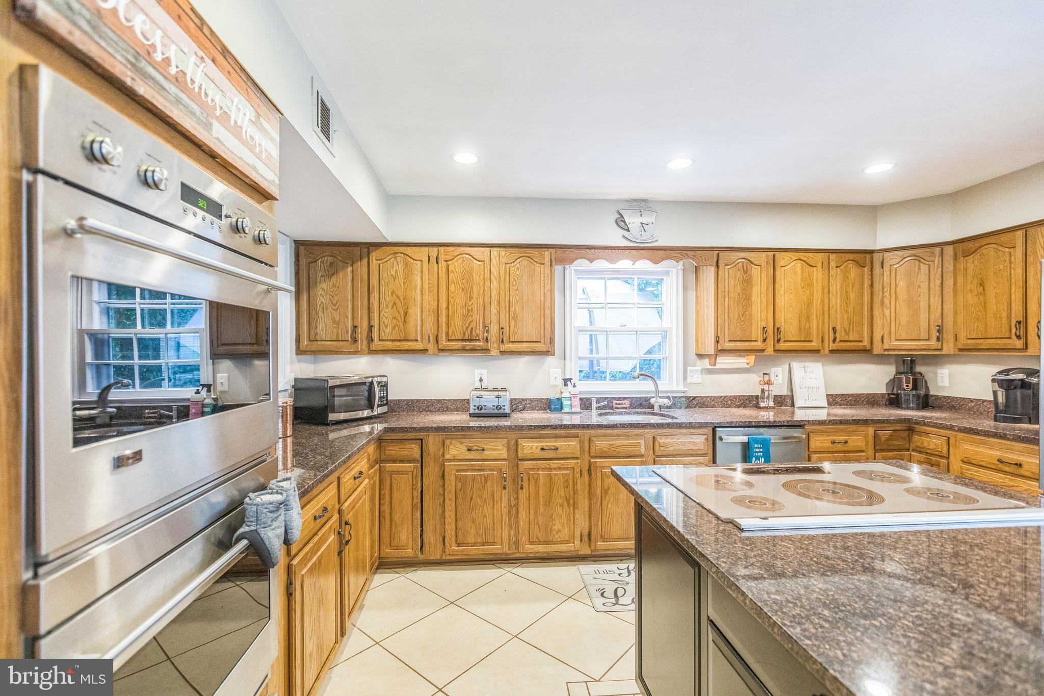 14 Atwood Court Silver Spring, MD 20906 - Photo 3 of 58