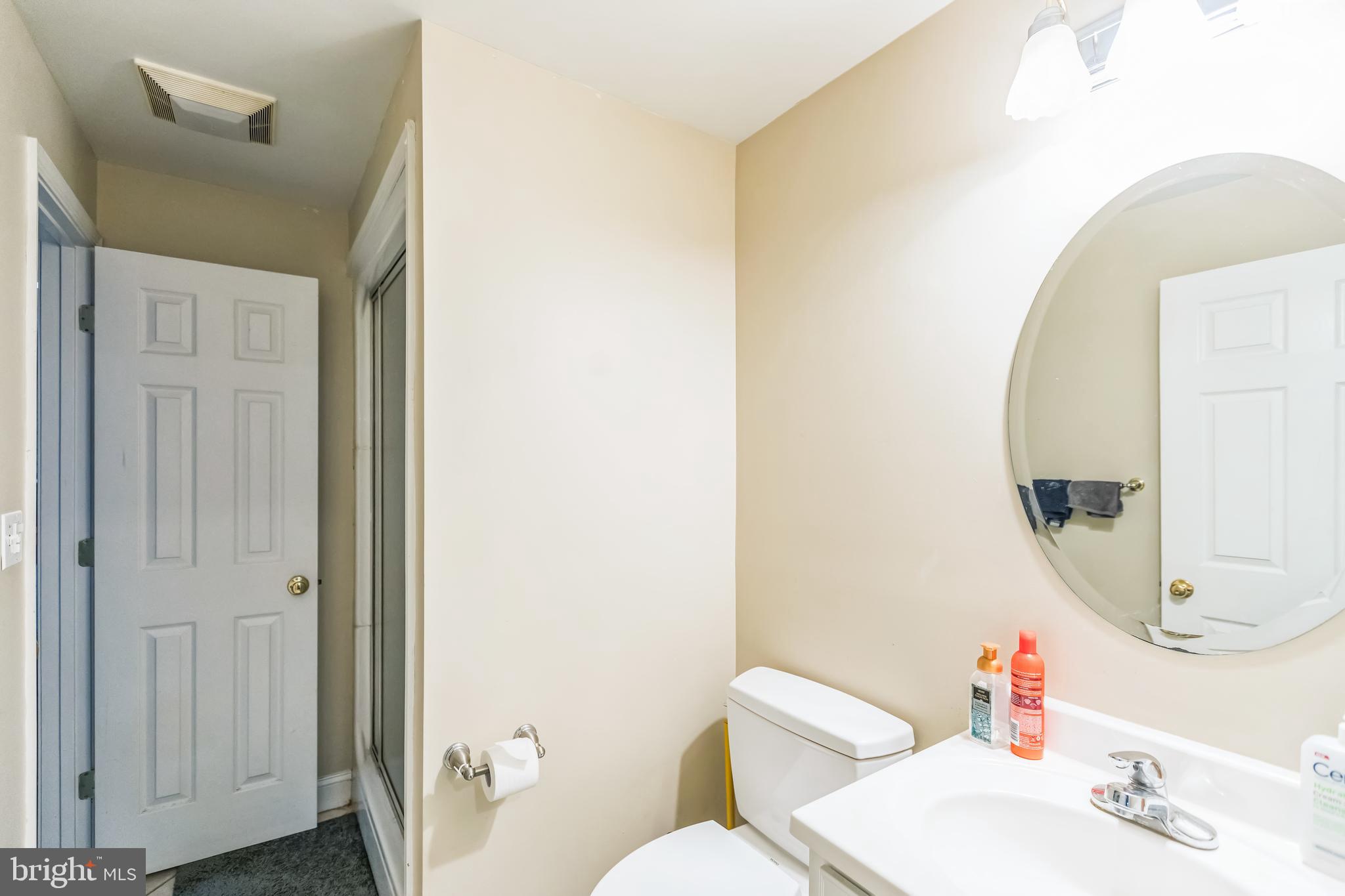 14 Atwood Court Silver Spring, MD 20906 - Photo 39 of 58 Full Bathroom