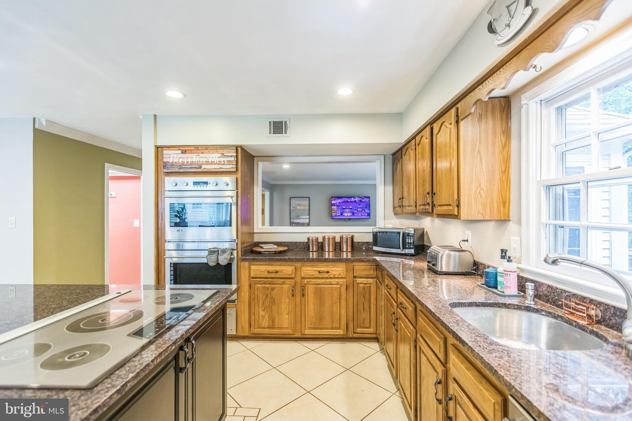 14 Atwood Court Silver Spring, MD 20906 - Photo 5 of 58
