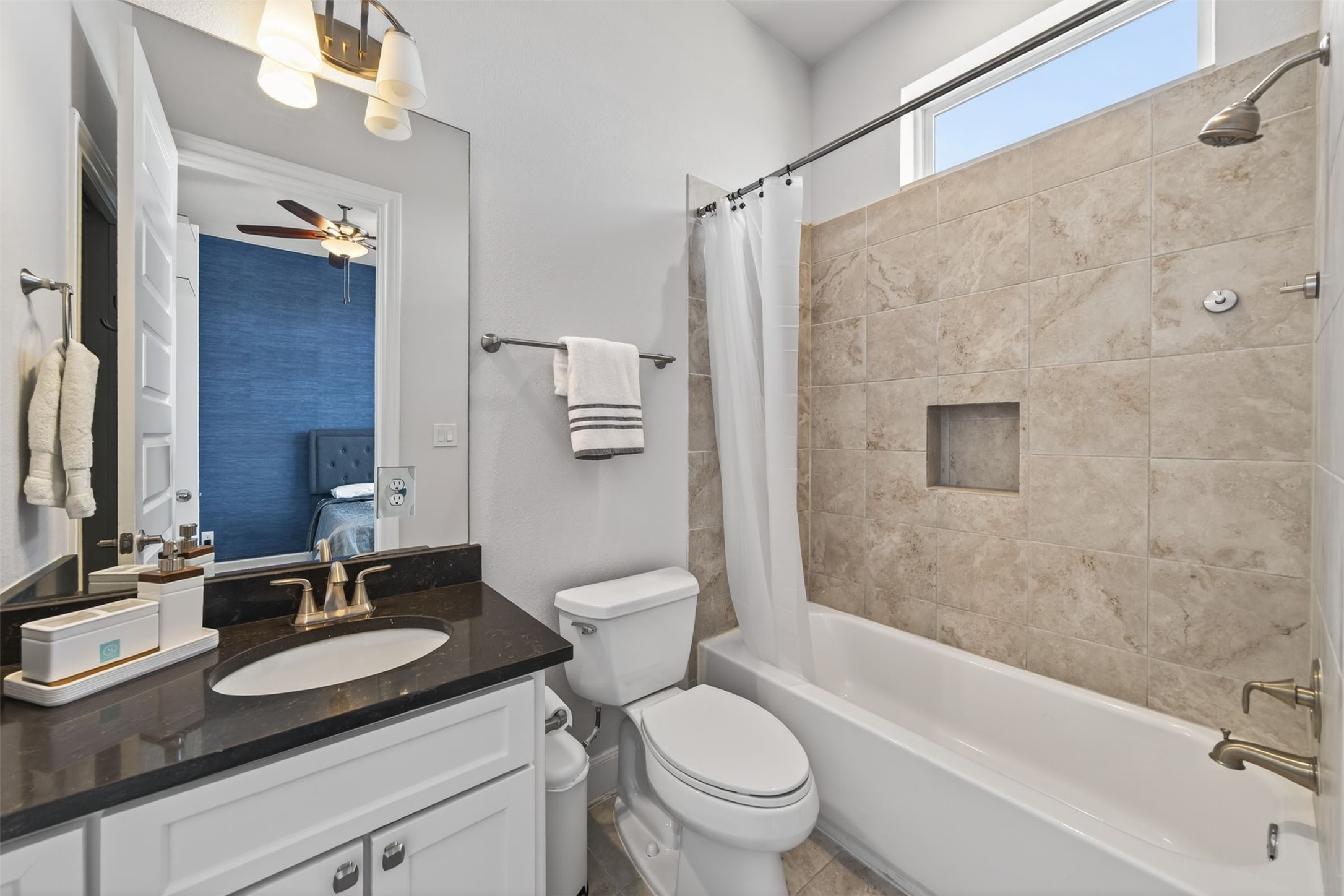 3347 Kilgore Street Houston, TX 77021 - Photo 26 of 32 Your guests will be happy with the private accommodations