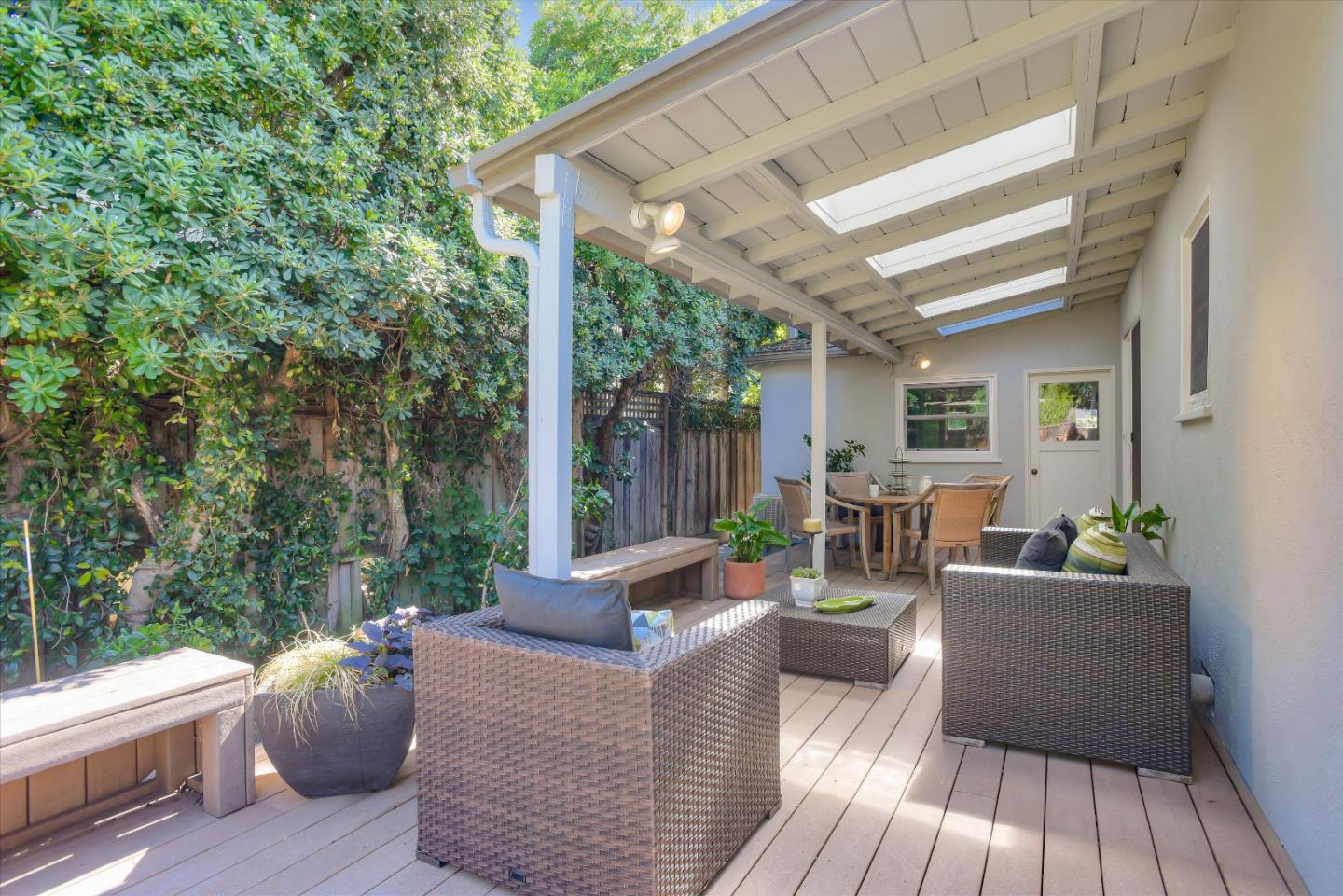 340 Princeton Road Menlo Park, CA 94025 - Photo 28 of 31 a view of a patio on the roof deck
