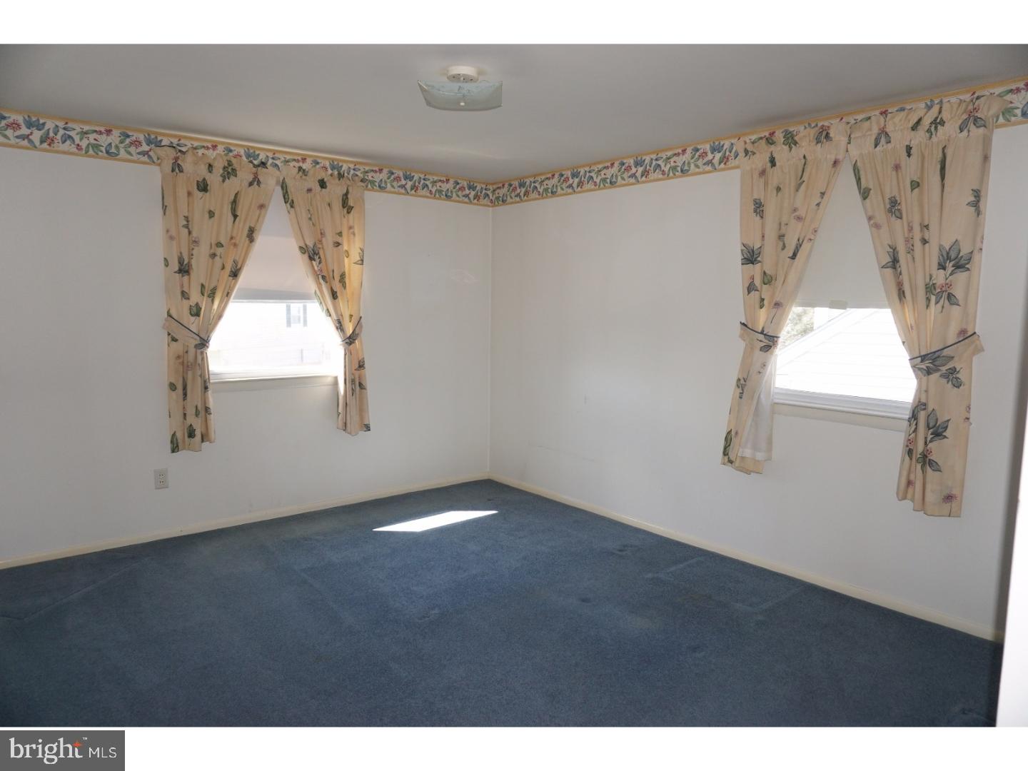 805 Rennard Circle Philadelphia, PA 19116 - Photo 15 of 25 Bedroom 3