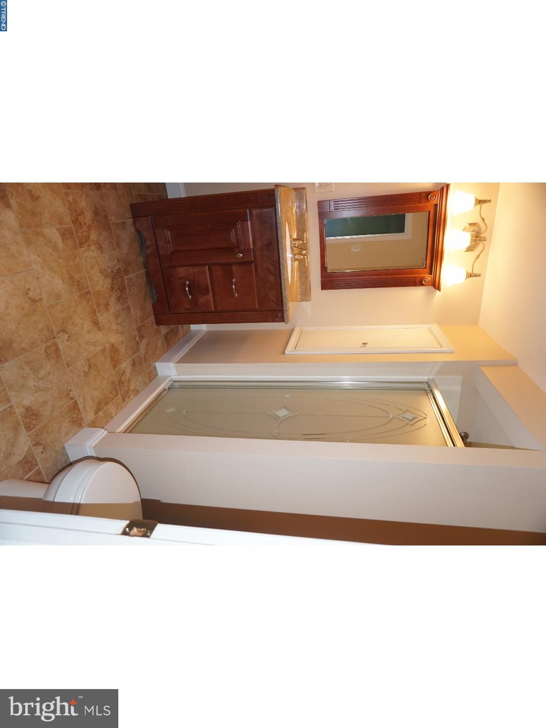 805 Rennard Circle Philadelphia, PA 19116 - Photo 19 of 25 Master Bathroom