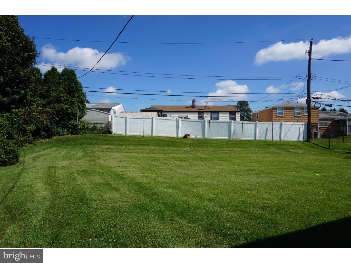 805 Rennard Circle Philadelphia, PA 19116 - Photo 20 of 25 Gallery Image 20