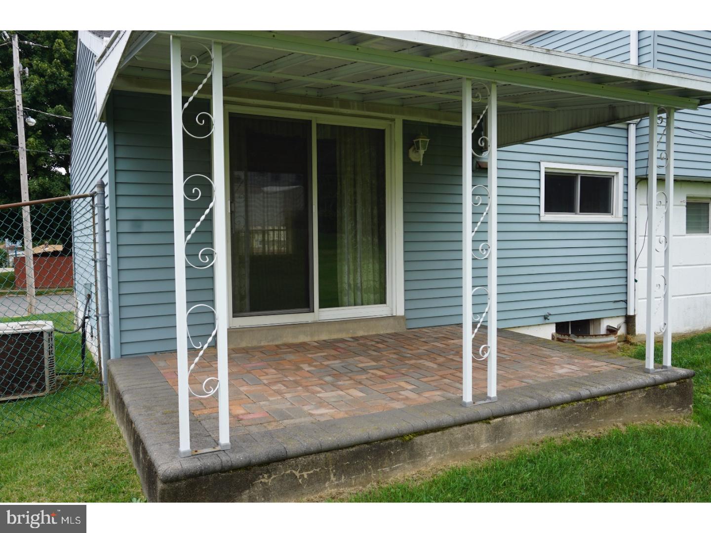 805 Rennard Circle Philadelphia, PA 19116 - Photo 23 of 25 Patio