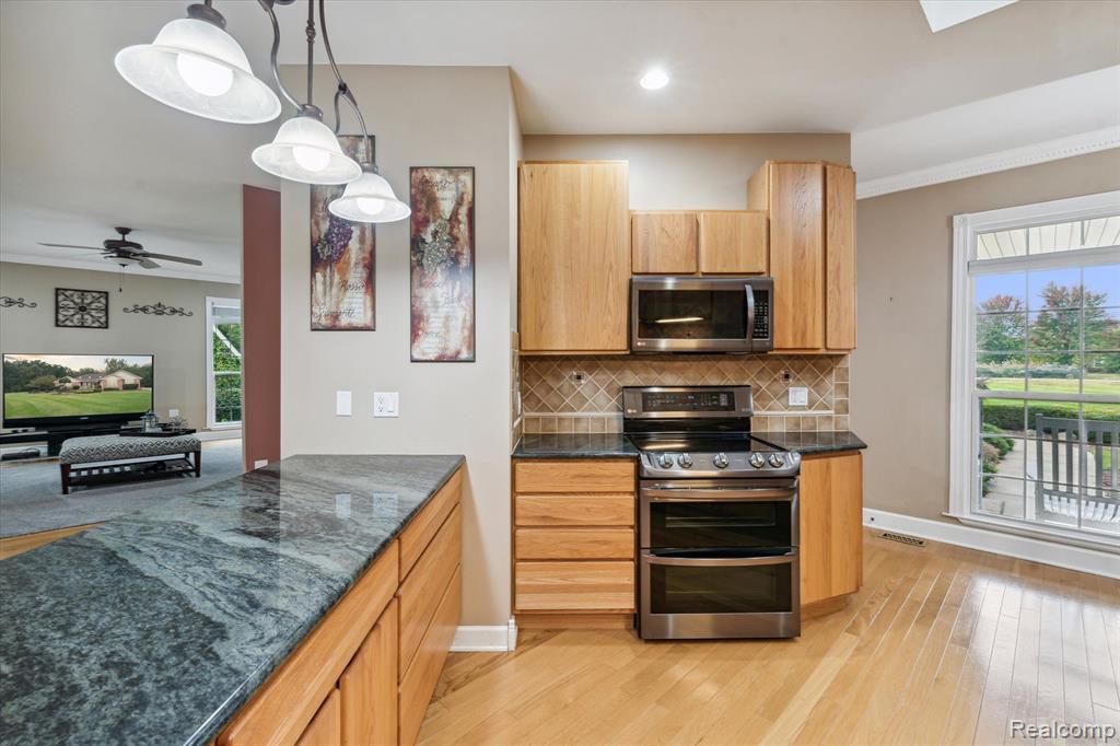 48803 Cherry Hill Road Canton, MI 48188 - Photo 24 of 97