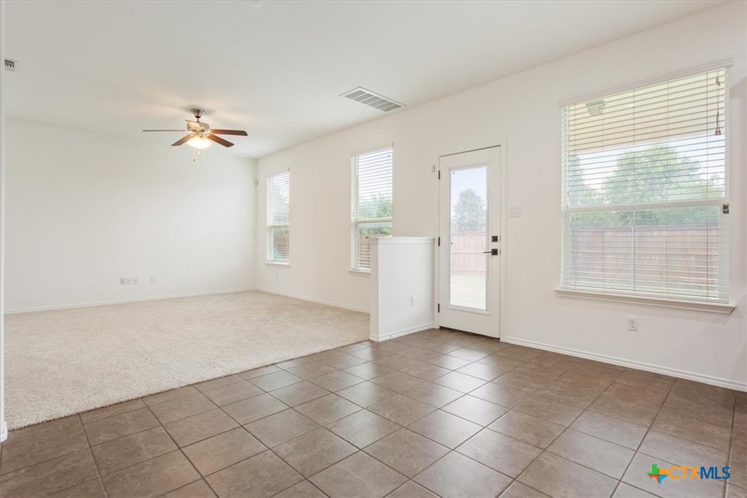 240 Foster Lane Jarrell, TX 76537 - Photo 13 of 44