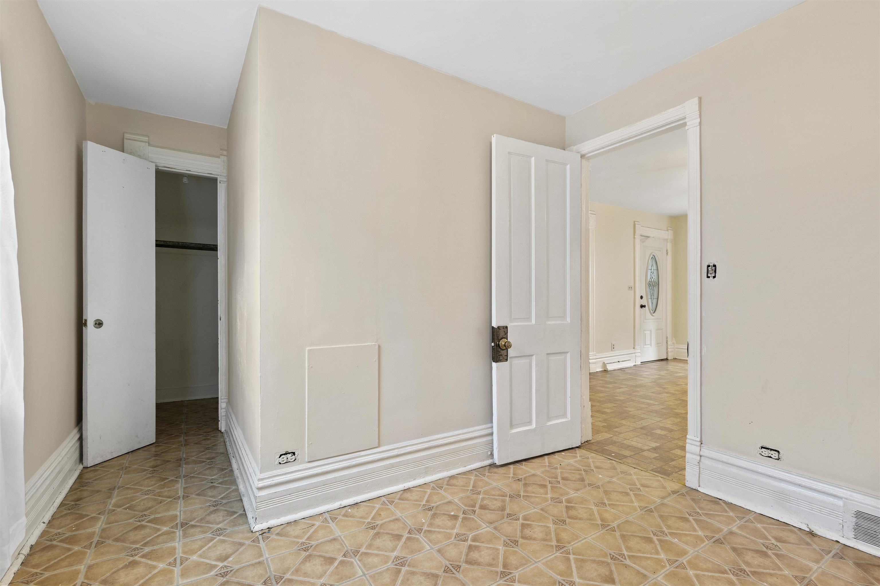 638 Grace Street Elgin, IL 60120 - Photo 9 of 12 a view of an empty room