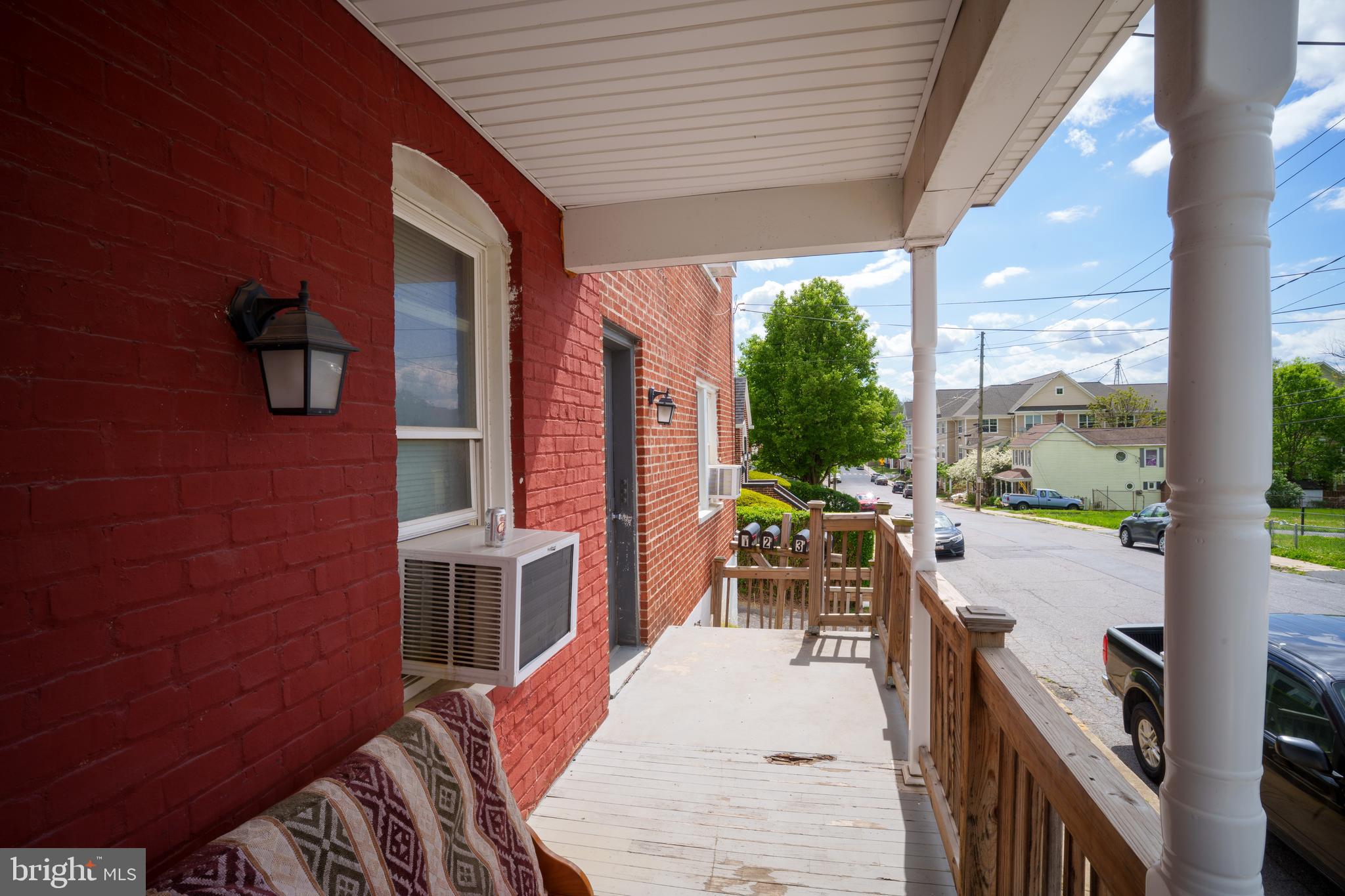 24 Hamilton Avenue Frederick, MD 21701 - Photo 4 of 64