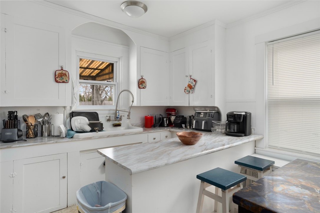 49 Oak Street Cranston, RI 02910 - Photo 22 of 33 2nd unit