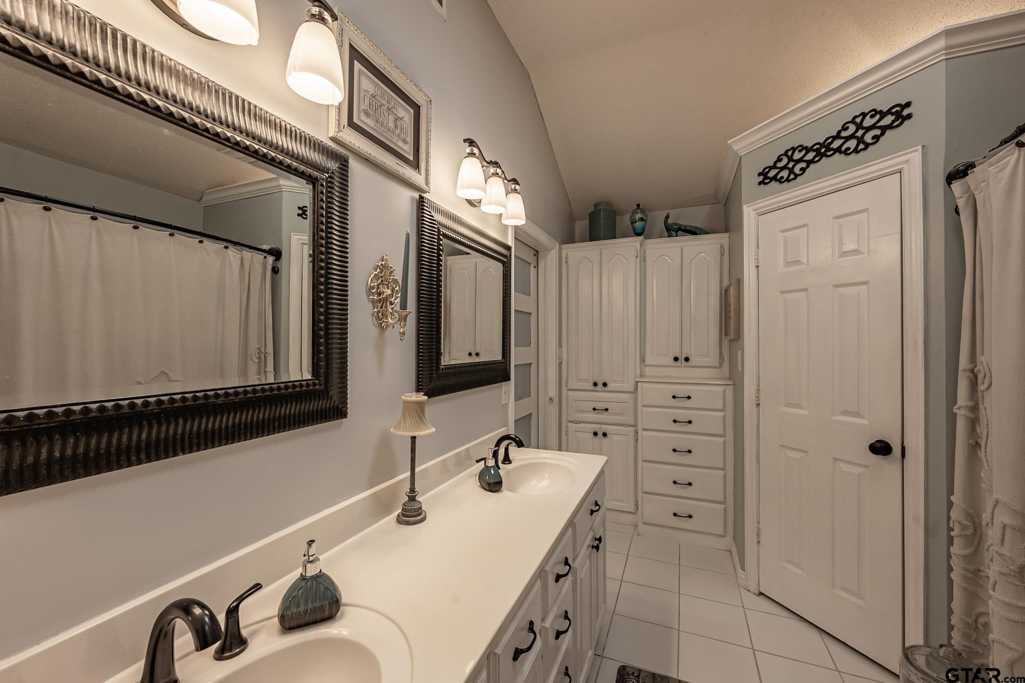 703 Kickapoo Road Chandler, TX 75758 - Photo 14 of 33