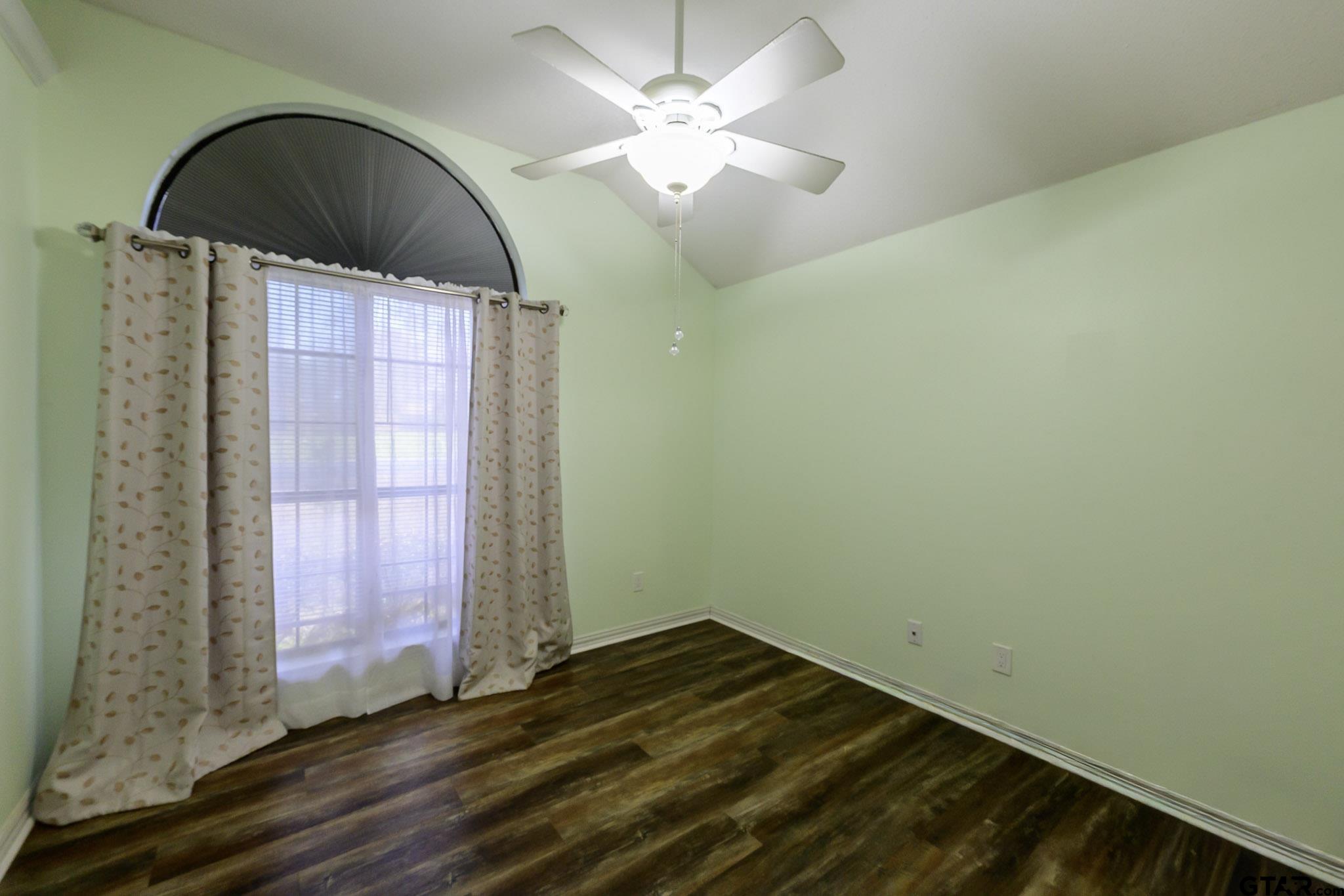 703 Kickapoo Road Chandler, TX 75758 - Photo 17 of 33